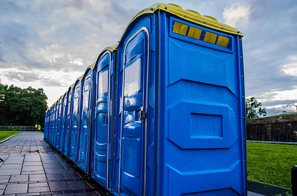 Porta potty delivery and setup in St James, NC